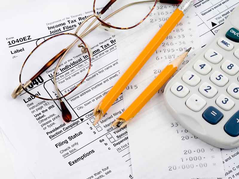 Tax basics: Understanding the difference between standard and itemized deductions